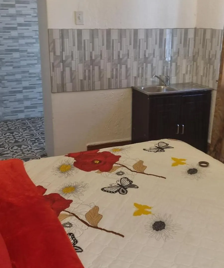 Neo & Ruks Guest Houses Boston Belleville Bellville 0*,  Sudafrica